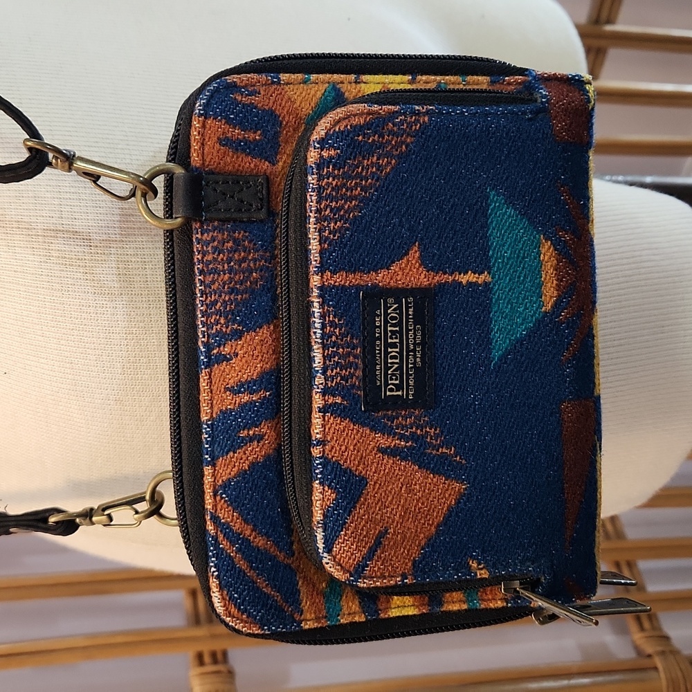 Pendleton Southwestern style mini wool crossbody purse Aztec pattern